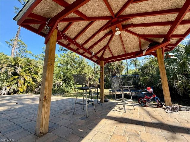 530 7th ST SW, Naples, FL 34117