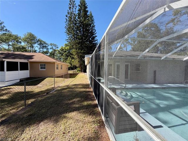 530 7th ST SW, Naples, FL 34117