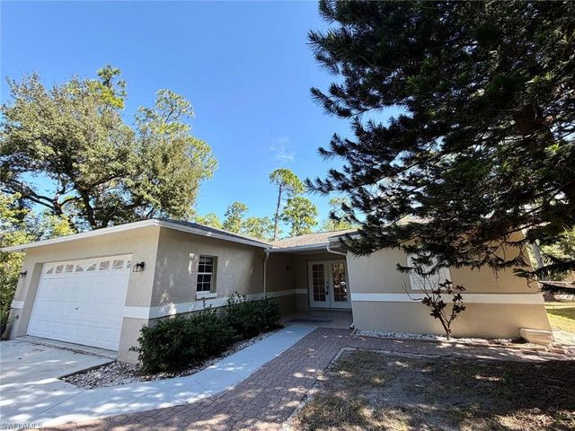 530 7th ST SW, Naples, FL 34117