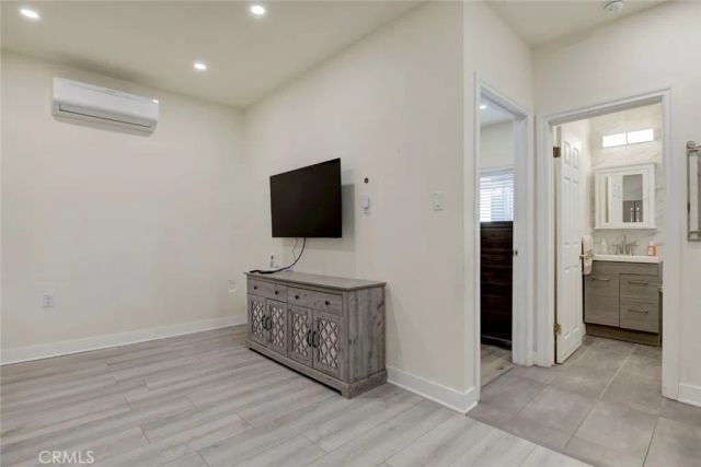 16615 Los Alimos St., Granada Hills, CA 91344