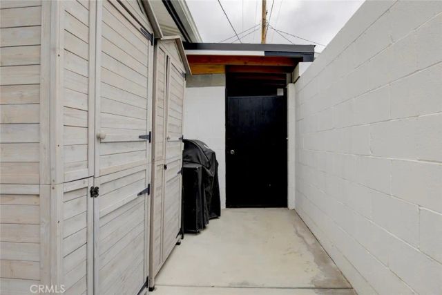16615 Los Alimos St., Granada Hills, CA 91344