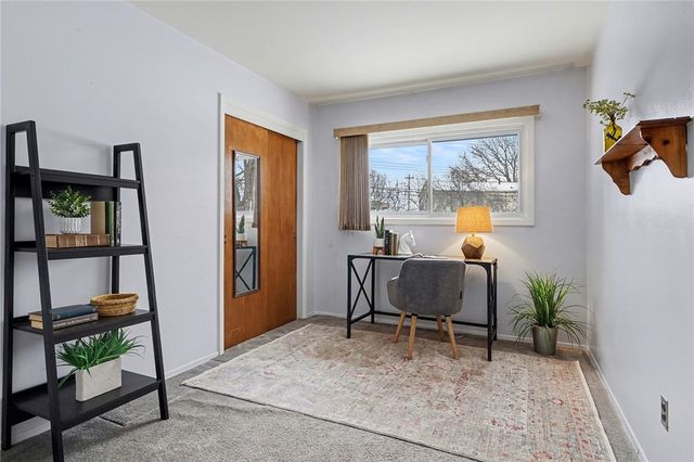 29 Amesbury Road, Henrietta, NY 14623