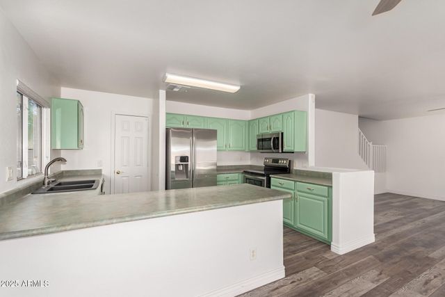 1226 E WAHALLA Lane, Phoenix, AZ 85024