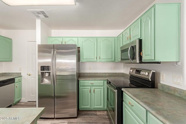 1226 E WAHALLA Lane, Phoenix, AZ 85024