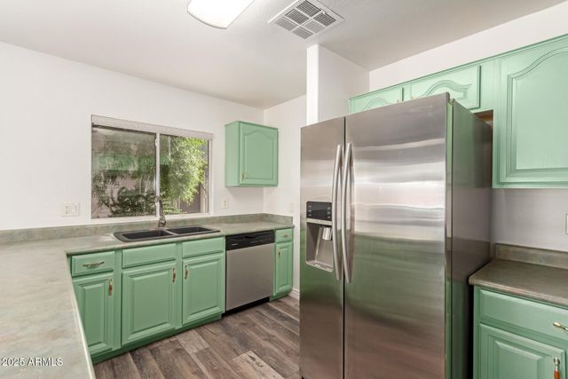 1226 E WAHALLA Lane, Phoenix, AZ 85024