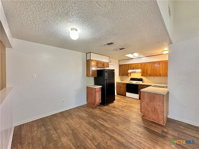 2101 Lamplight Drive, Killeen, TX 76543