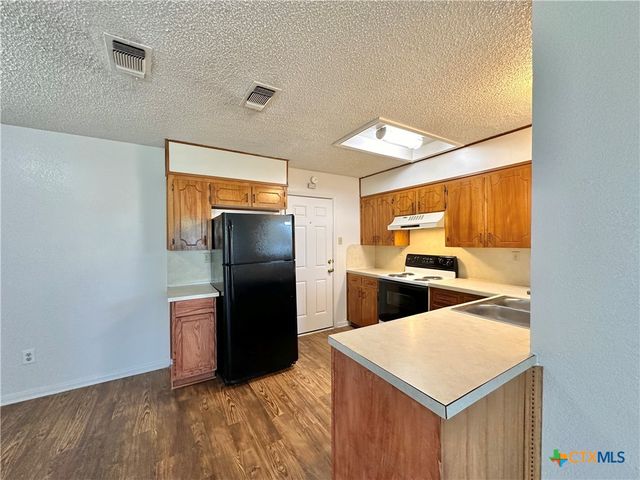 2101 Lamplight Drive, Killeen, TX 76543