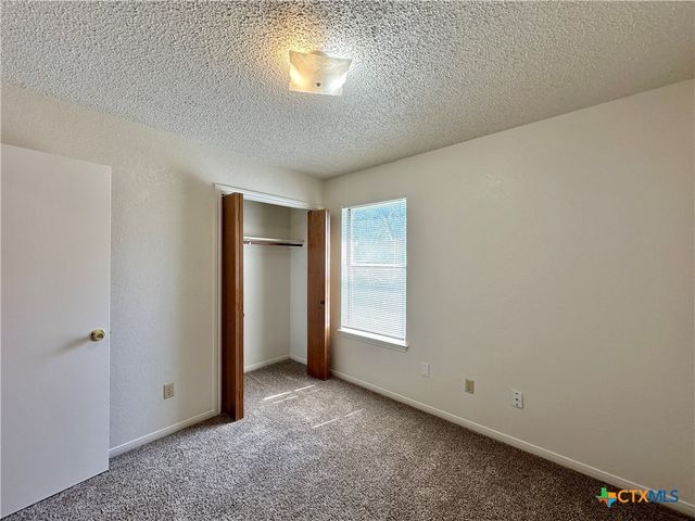 2101 Lamplight Drive, Killeen, TX 76543