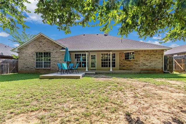 1909 Cherokee Trail, Choctaw, OK 73020