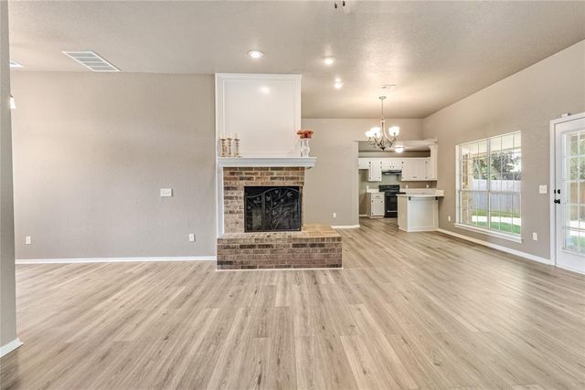 1909 Cherokee Trail, Choctaw, OK 73020
