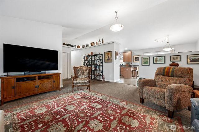 10149 Albany Park Lane SW, Rochester, WA 98579