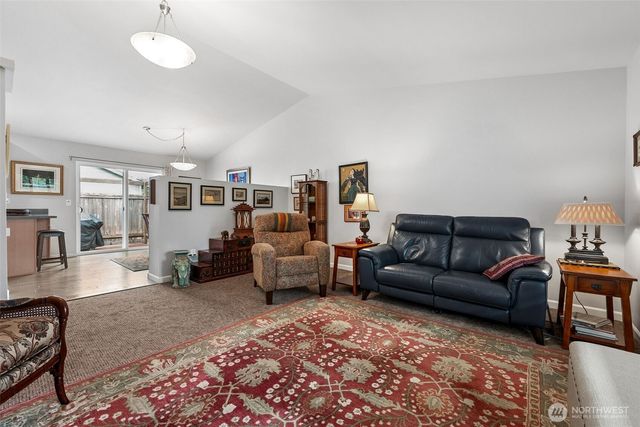 10149 Albany Park Lane SW, Rochester, WA 98579