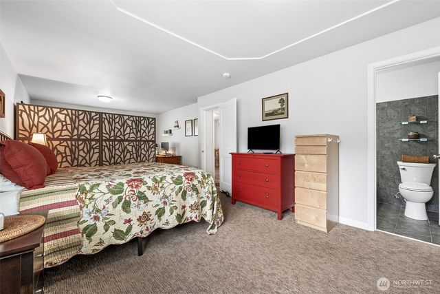 10149 Albany Park Lane SW, Rochester, WA 98579