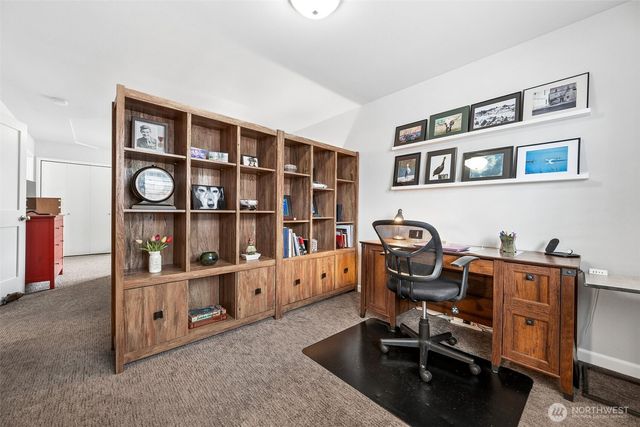 10149 Albany Park Lane SW, Rochester, WA 98579