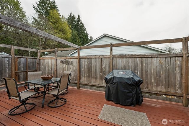 10149 Albany Park Lane SW, Rochester, WA 98579