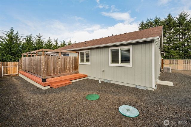 10149 Albany Park Lane SW, Rochester, WA 98579