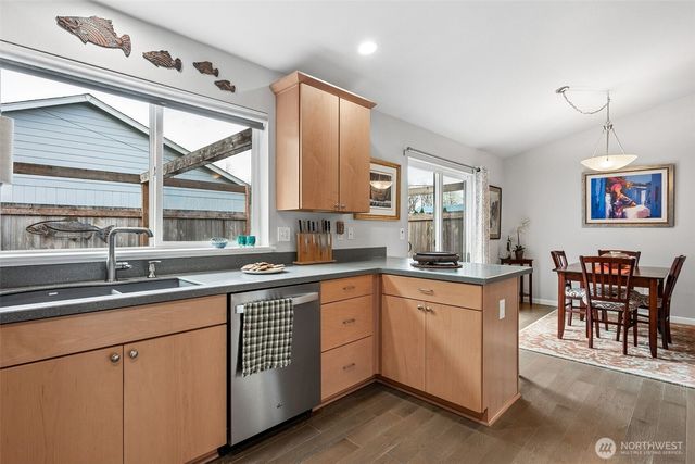 10149 Albany Park Lane SW, Rochester, WA 98579
