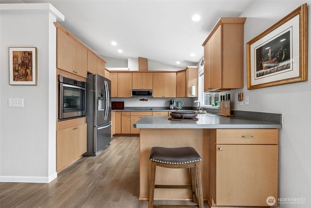 10149 Albany Park Lane SW, Rochester, WA 98579