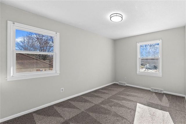 11812 E 56th Terrace, Kansas City, MO 64133