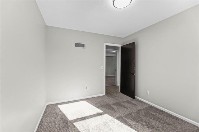 11812 E 56th Terrace, Kansas City, MO 64133