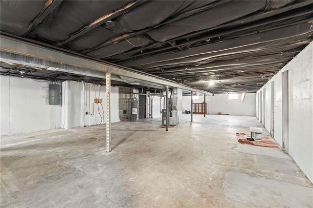 11812 E 56th Terrace, Kansas City, MO 64133