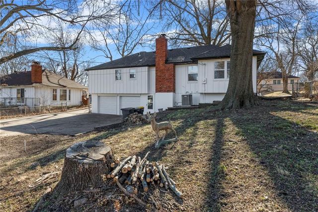 11812 E 56th Terrace, Kansas City, MO 64133