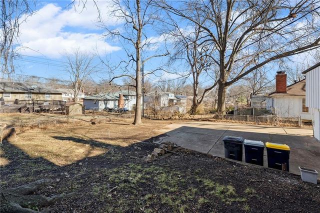 11812 E 56th Terrace, Kansas City, MO 64133