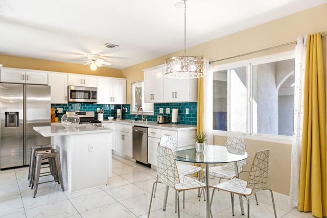 4385 E Paseo Caroleta, Palm Springs, CA 92264