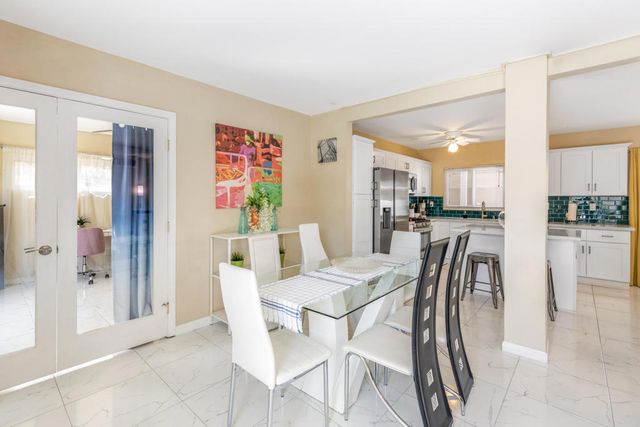 4385 E Paseo Caroleta, Palm Springs, CA 92264