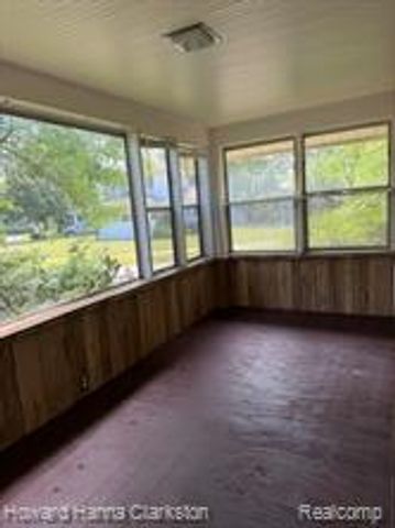 2001 Cartier Street, Flint, MI 48504