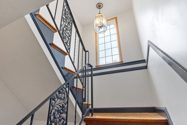 10 Everett Avenue, Boston, MA 02125