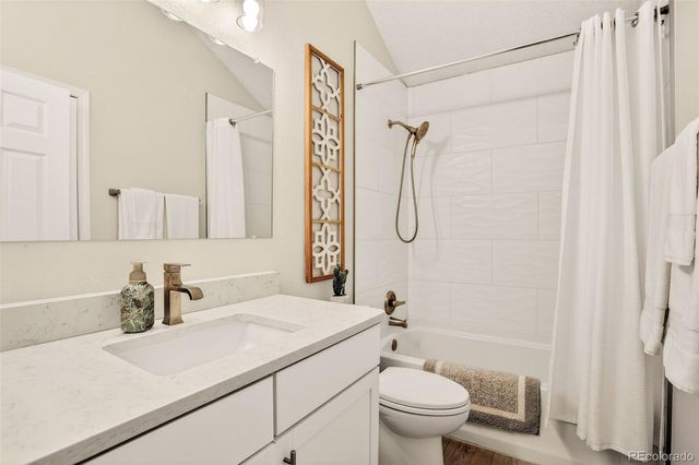 1228 S Flower Circle B, Lakewood, CO 80232