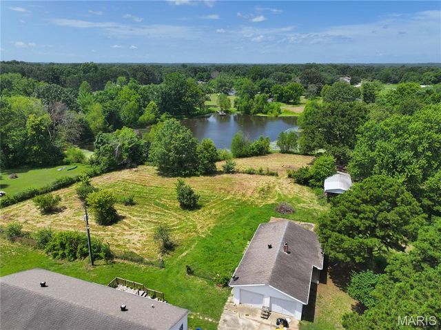 61 County Road 4705, Poplar Bluff, MO 63901