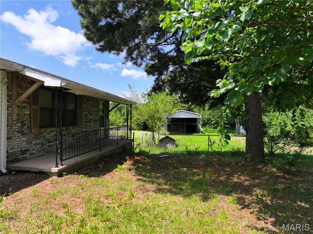 61 County Road 4705, Poplar Bluff, MO 63901