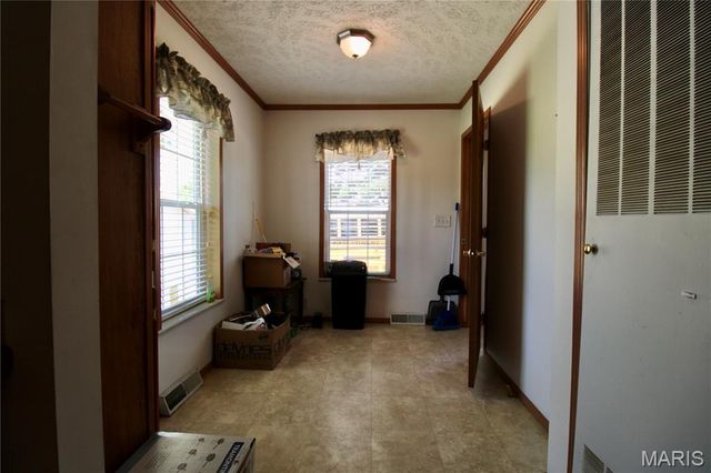 61 County Road 4705, Poplar Bluff, MO 63901
