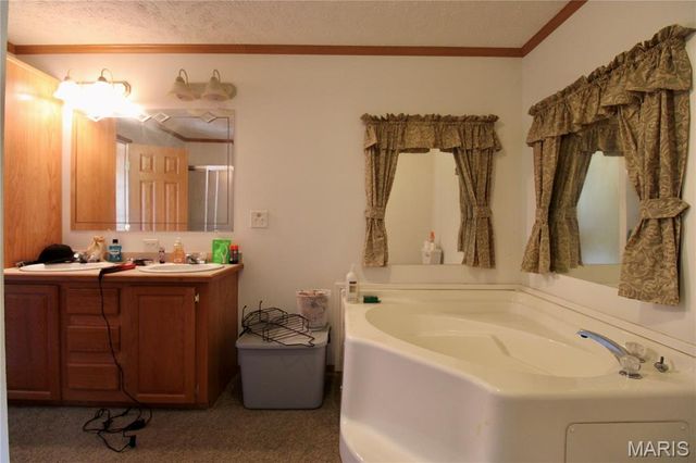 61 County Road 4705, Poplar Bluff, MO 63901