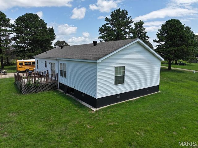 61 County Road 4705, Poplar Bluff, MO 63901