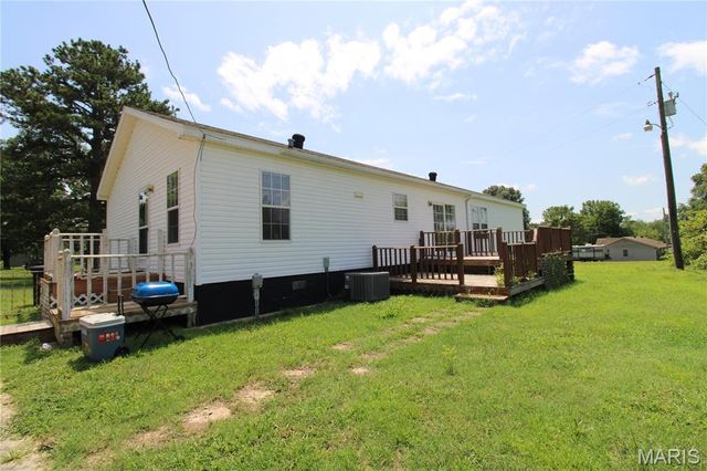 61 County Road 4705, Poplar Bluff, MO 63901