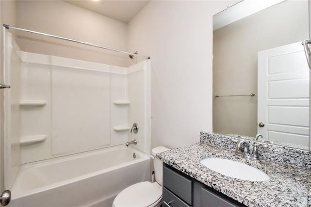 11513 Oak Alley S Drive, Grand Bay, AL 36541