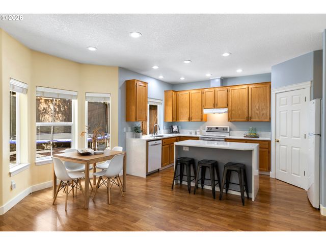 16183 Nw RYEGRASS St, Portland, OR 97229