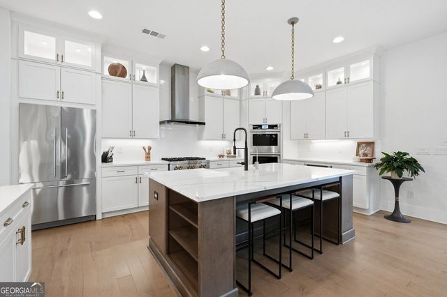 13390 Bishops Court, Roswell, GA 30075