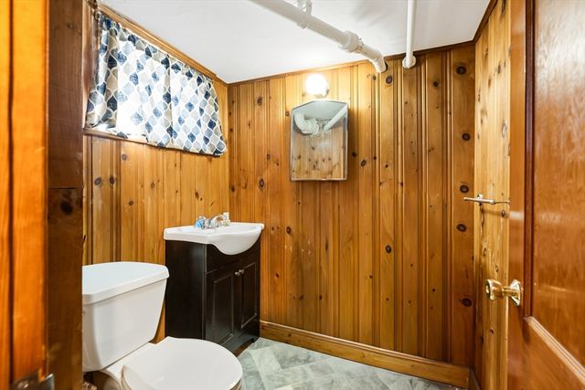 7 Saint Paul St, Fitchburg, MA 01420