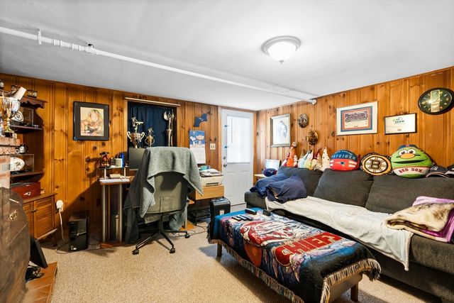 7 Saint Paul St, Fitchburg, MA 01420