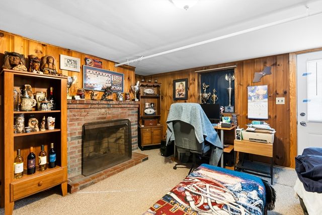 7 Saint Paul St, Fitchburg, MA 01420