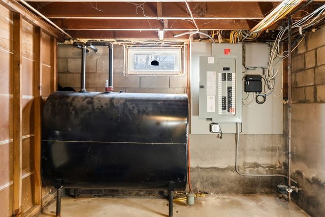 7 Saint Paul St, Fitchburg, MA 01420