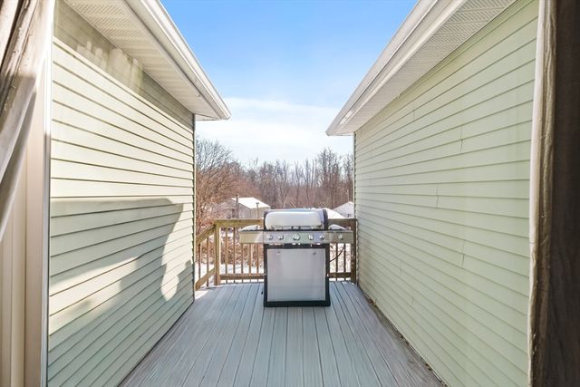 7 Saint Paul St, Fitchburg, MA 01420