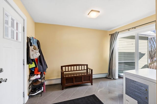 7 Saint Paul St, Fitchburg, MA 01420