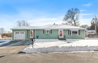 7 Saint Paul St, Fitchburg, MA 01420