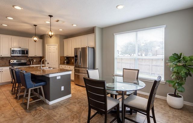 2225 Mangrove Bend Drive, League City, TX 77573