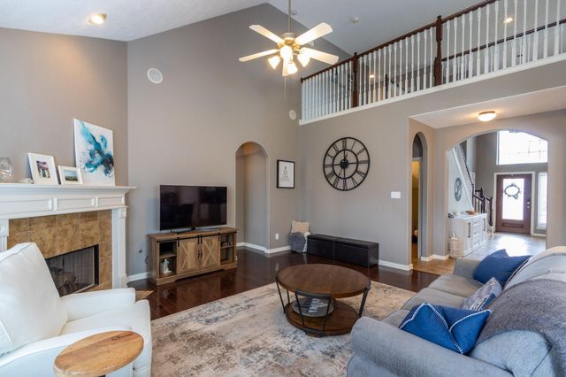 2225 Mangrove Bend Drive, League City, TX 77573